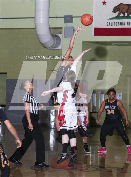 Thumbnail 1 in Cleveland vs. King/Drew (CIF LACS D2 Final) photogallery.