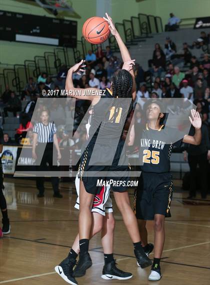 Thumbnail 1 in Cleveland vs. King/Drew (CIF LACS D2 Final) photogallery.