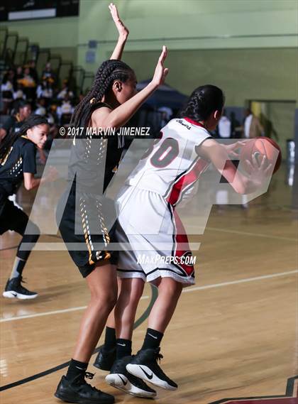 Thumbnail 3 in Cleveland vs. King/Drew (CIF LACS D2 Final) photogallery.