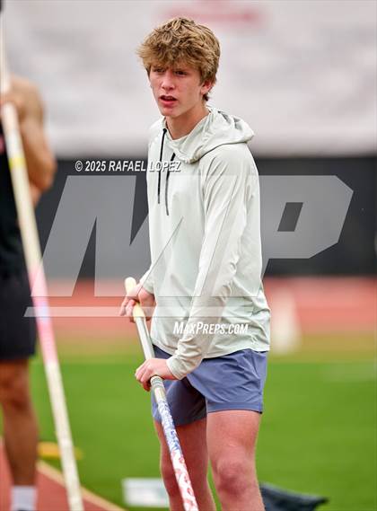 Thumbnail 3 in Eagle No Tax Relays (Pole Vault) photogallery.