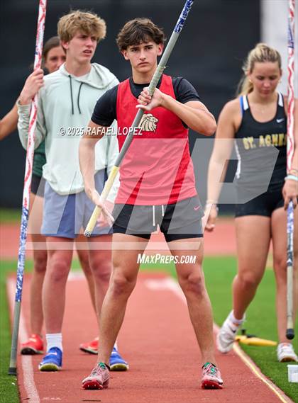 Thumbnail 3 in Eagle No Tax Relays (Pole Vault) photogallery.