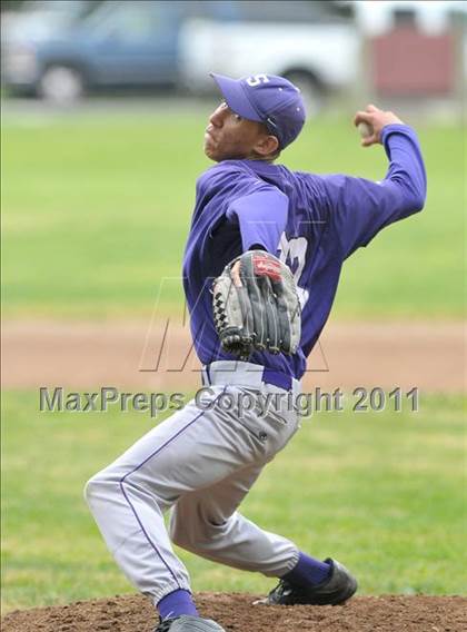 Thumbnail 1 in McClatchy vs. Sacramento (Land Park Easter Tournament) photogallery.