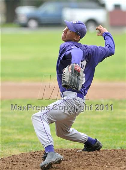 Thumbnail 3 in McClatchy vs. Sacramento (Land Park Easter Tournament) photogallery.
