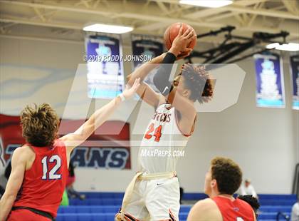 Thumbnail 1 in Grapevine vs. Fort Bend Bush (McDonald's Texas Invitational) photogallery.