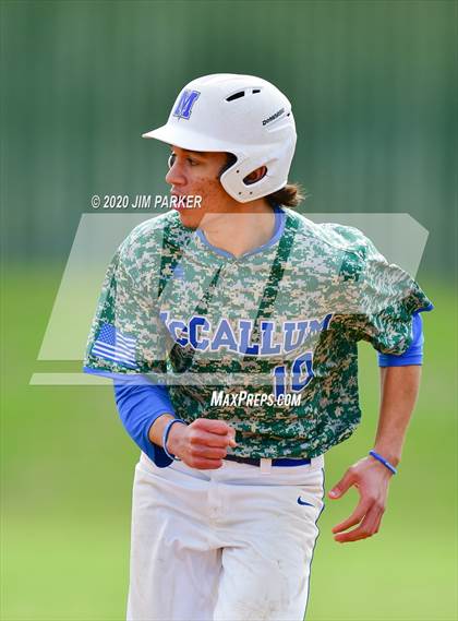 Thumbnail 3 in McCallum vs. Akins (AISD Tournament) photogallery.