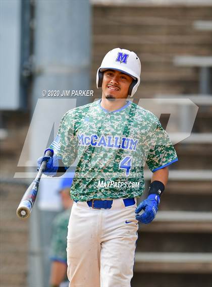 Thumbnail 3 in McCallum vs. Akins (AISD Tournament) photogallery.