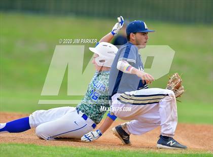 Thumbnail 2 in McCallum vs. Akins (AISD Tournament) photogallery.