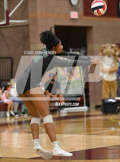 Thumbnail 2 in Liberty vs. Rancho (3A State Championship) photogallery.