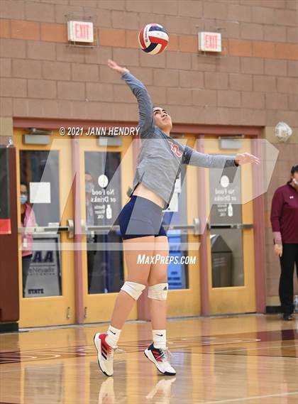 Thumbnail 2 in Liberty vs. Rancho (3A State Championship) photogallery.