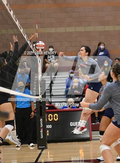 Thumbnail 3 in Liberty vs. Rancho (3A State Championship) photogallery.