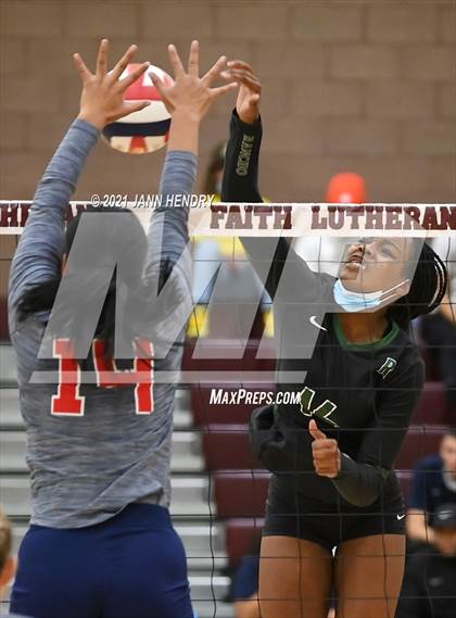 Thumbnail 2 in Liberty vs. Rancho (3A State Championship) photogallery.