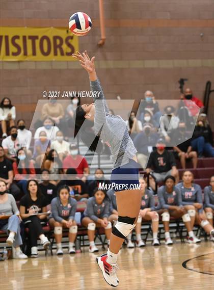Thumbnail 2 in Liberty vs. Rancho (3A State Championship) photogallery.