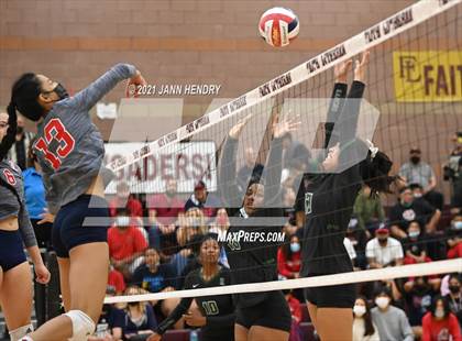 Thumbnail 1 in Liberty vs. Rancho (3A State Championship) photogallery.