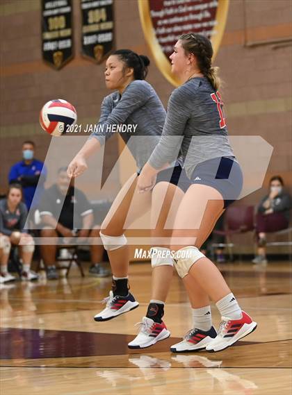 Thumbnail 2 in Liberty vs. Rancho (3A State Championship) photogallery.