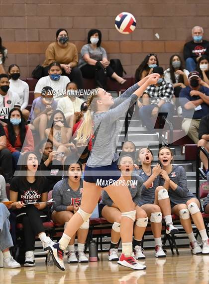 Thumbnail 1 in Liberty vs. Rancho (3A State Championship) photogallery.