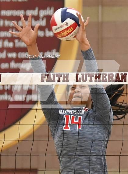 Thumbnail 1 in Liberty vs. Rancho (3A State Championship) photogallery.