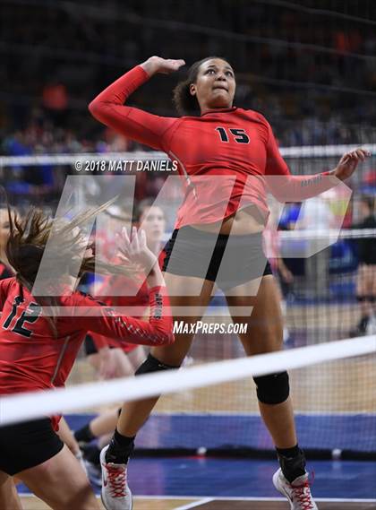 Thumbnail 1 in Eaglecrest vs. Denver East (CHSAA 5A Playoff) photogallery.