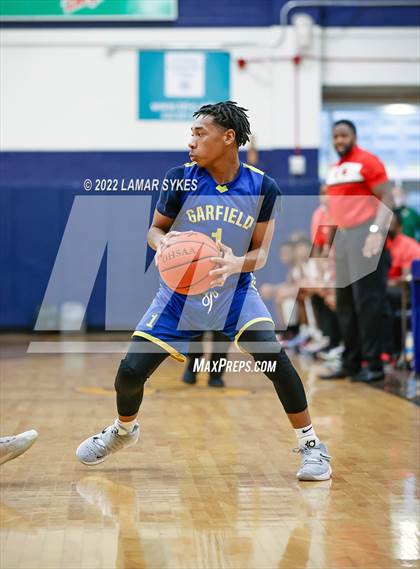 Thumbnail 3 in Shaw vs. Garfield Heights photogallery.