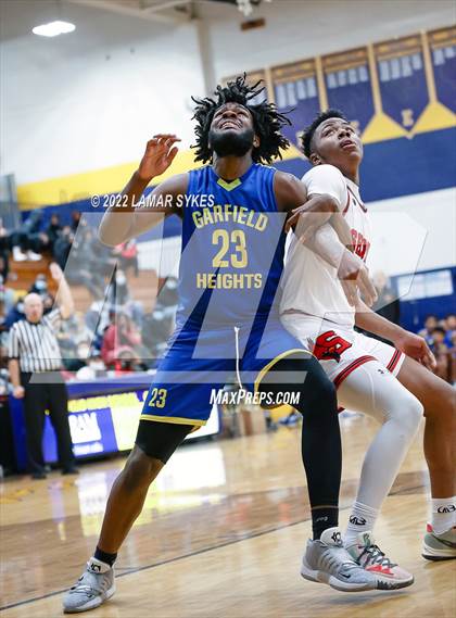 Thumbnail 1 in Shaw vs. Garfield Heights photogallery.