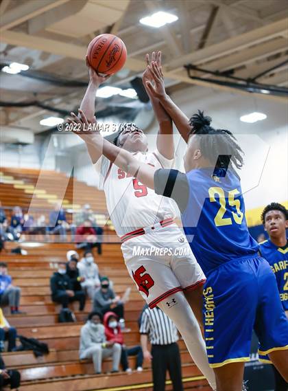 Thumbnail 1 in Shaw vs. Garfield Heights photogallery.