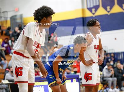 Thumbnail 2 in Shaw vs. Garfield Heights photogallery.
