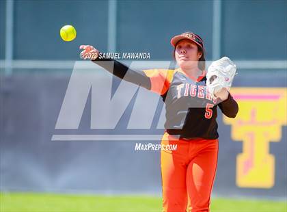 Thumbnail 3 in Lincoln @ Taft (CIF LACS DII Quarterfinals) photogallery.