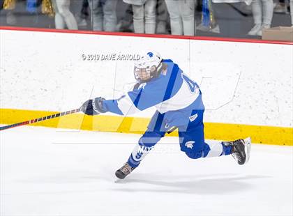 Thumbnail 2 in Stoneham vs Winthrop (MIAA Division 2 North 1st Round) photogallery.