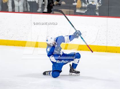 Thumbnail 2 in Stoneham vs Winthrop (MIAA Division 2 North 1st Round) photogallery.