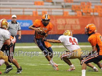 Thumbnail 1 in Liverpool vs. St. Francis Prep (Syracuse Kickoff Classic) photogallery.