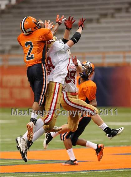 Thumbnail 3 in Liverpool vs. St. Francis Prep (Syracuse Kickoff Classic) photogallery.