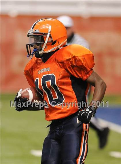 Thumbnail 2 in Liverpool vs. St. Francis Prep (Syracuse Kickoff Classic) photogallery.