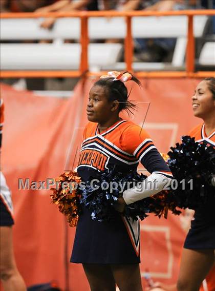 Thumbnail 2 in Liverpool vs. St. Francis Prep (Syracuse Kickoff Classic) photogallery.