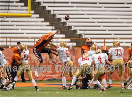 Thumbnail 3 in Liverpool vs. St. Francis Prep (Syracuse Kickoff Classic) photogallery.