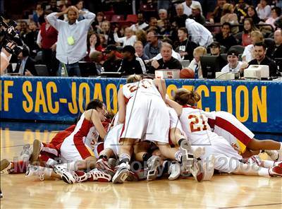 Thumbnail 2 in Oak Ridge vs. St. Francis (CIF SJS D2 Final) photogallery.