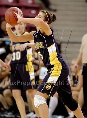 Thumbnail 1 in Oak Ridge vs. St. Francis (CIF SJS D2 Final) photogallery.