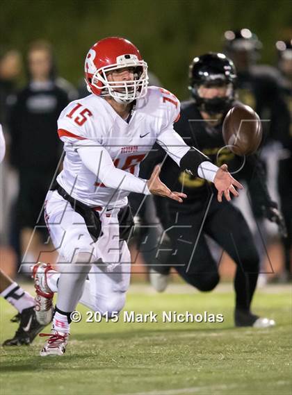 Thumbnail 2 in Redondo Union vs. Calabasas photogallery.