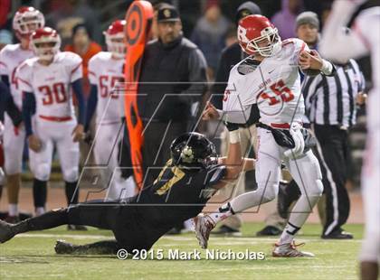 Thumbnail 2 in Redondo Union vs. Calabasas photogallery.