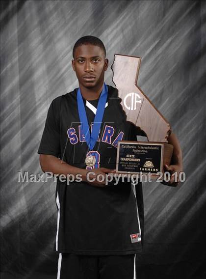 Thumbnail 3 in Bishop O'Dowd vs. Serra (CIF State D3 Award Photos) photogallery.