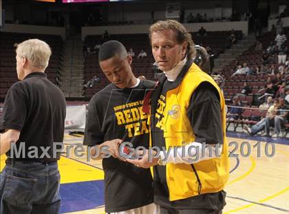 Thumbnail 3 in Bishop O'Dowd vs. Serra (CIF State D3 Award Photos) photogallery.