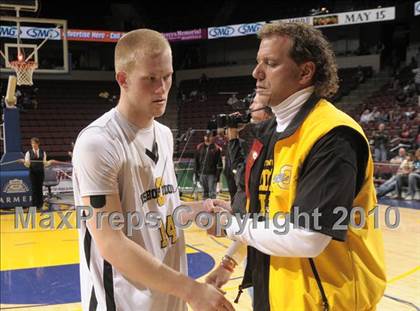 Thumbnail 3 in Bishop O'Dowd vs. Serra (CIF State D3 Award Photos) photogallery.