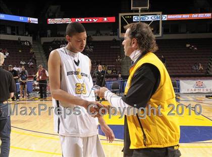 Thumbnail 3 in Bishop O'Dowd vs. Serra (CIF State D3 Award Photos) photogallery.