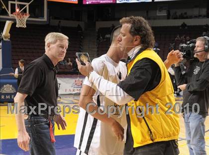Thumbnail 2 in Bishop O'Dowd vs. Serra (CIF State D3 Award Photos) photogallery.