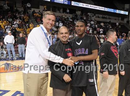 Thumbnail 2 in Bishop O'Dowd vs. Serra (CIF State D3 Award Photos) photogallery.