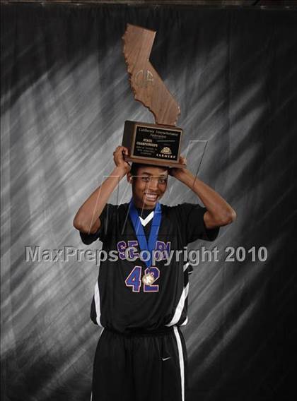 Thumbnail 1 in Bishop O'Dowd vs. Serra (CIF State D3 Award Photos) photogallery.