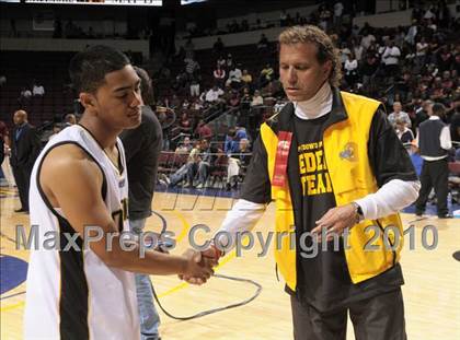 Thumbnail 2 in Bishop O'Dowd vs. Serra (CIF State D3 Award Photos) photogallery.