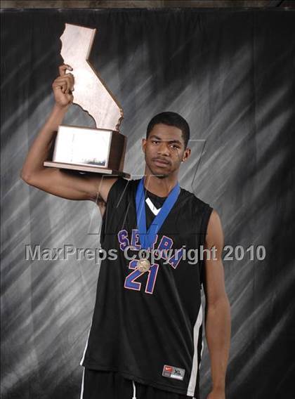 Thumbnail 2 in Bishop O'Dowd vs. Serra (CIF State D3 Award Photos) photogallery.