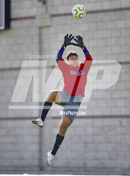 Thumbnail 3 in Oak Ridge vs Grand Oaks photogallery.