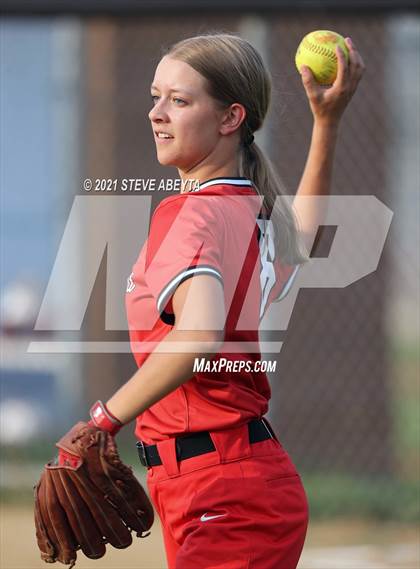 Thumbnail 2 in Regis Jesuit @ Grandview photogallery.