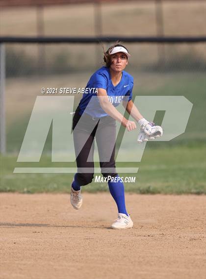 Thumbnail 3 in Regis Jesuit @ Grandview photogallery.