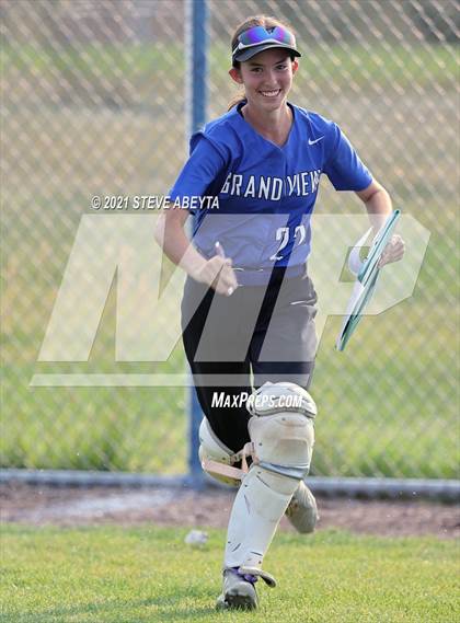 Thumbnail 2 in Regis Jesuit @ Grandview photogallery.